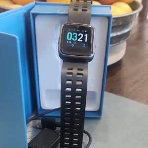 Advanced Black Smartwatch with Fitness Tracking
